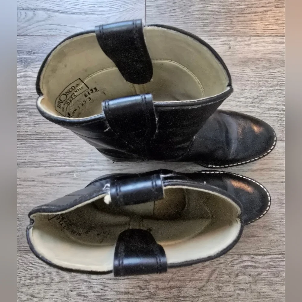 Bronco Cowboy Weatern Boots Kids Size 2 Unisex Cowgirl Outdoors Rodeo Festival